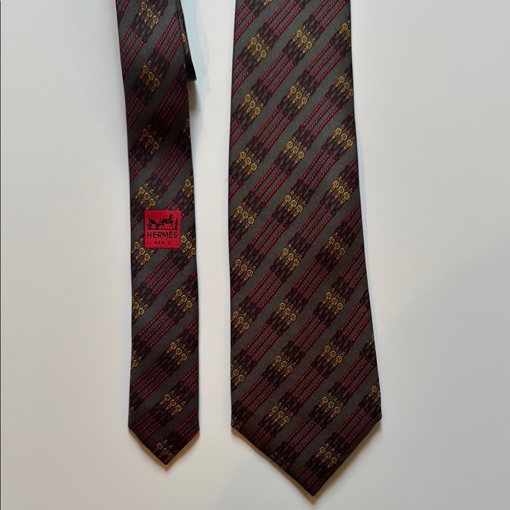 Vintage Hermes Men's Black and Gold Tie